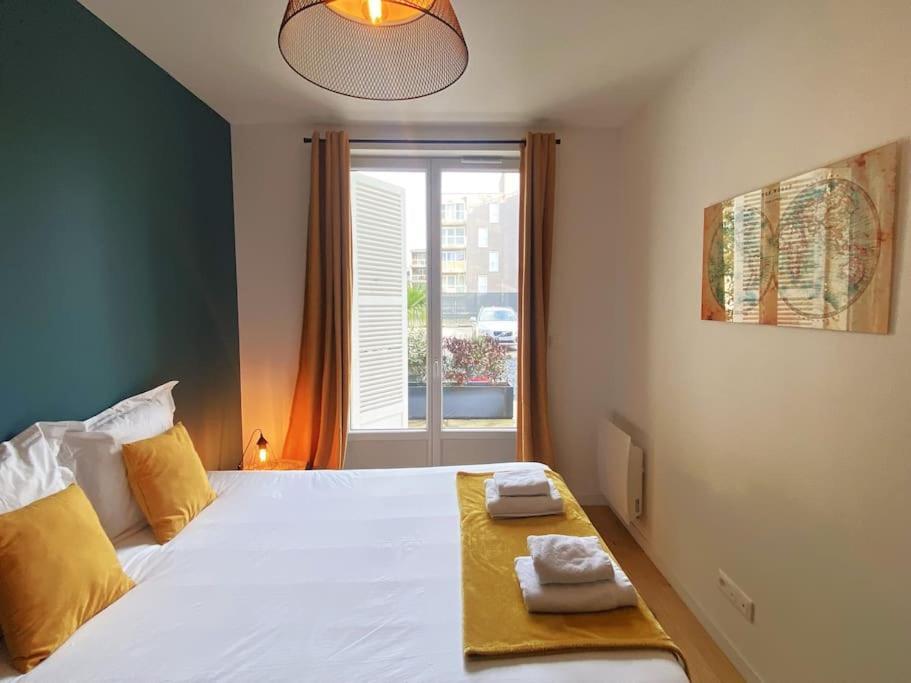 The Sunny ¤ Terrasse ¤ Proche Centre ¤ Parking ¤ Wifi Apartment Amiens Luaran gambar