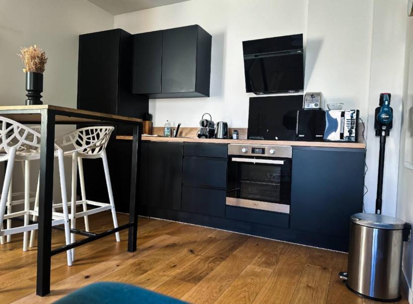 The Sunny ¤ Terrasse ¤ Proche Centre ¤ Parking ¤ Wifi Apartment Amiens Luaran gambar